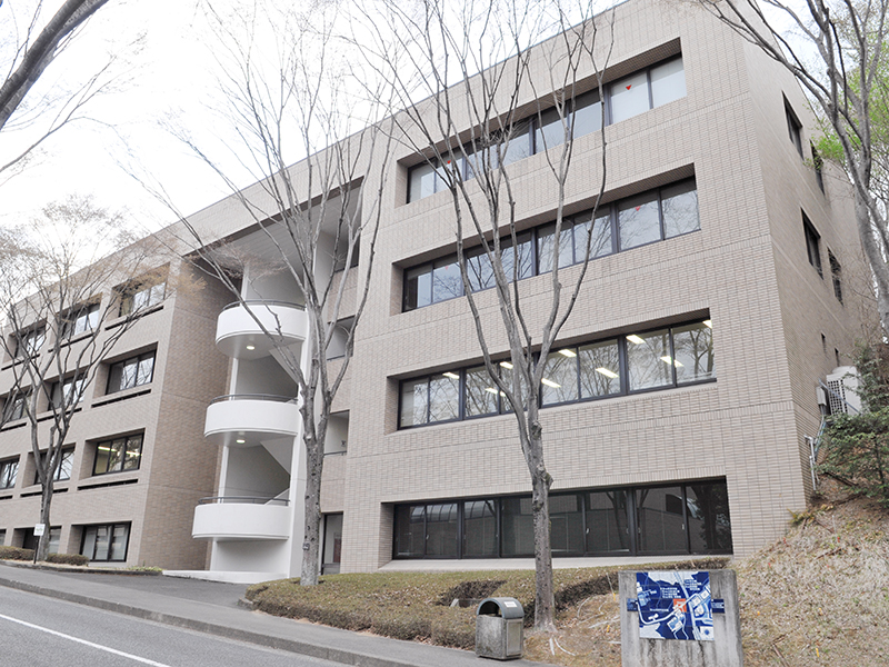05法政大学多摩キャンパス12・13号館外壁修繕工事